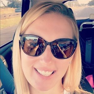 Meet your Posher, Deanna